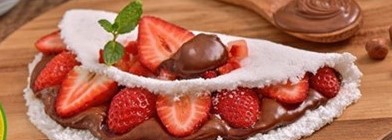 Tapioca. Crepiocas con crema de chocolate y frutillas
